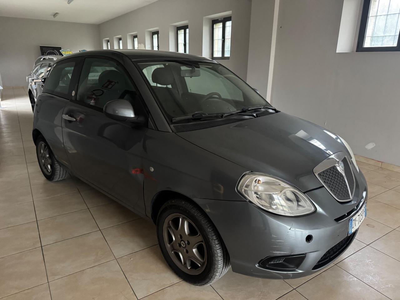 Lancia Ypsilon 1.4 Argento Ecochic GPL