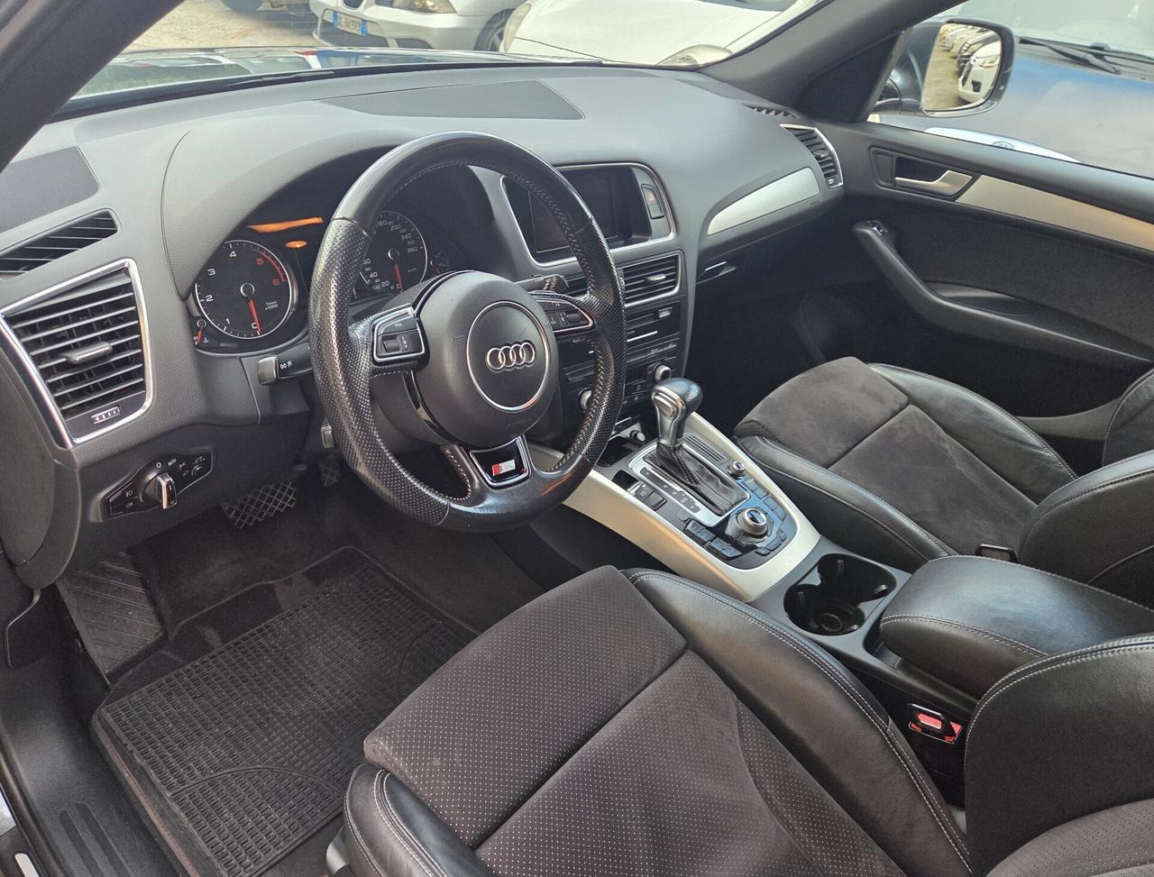 Audi Q5 2.0 TDI 190 CV S-LINE FULL NAVI CERCHI 19 GARANZIA