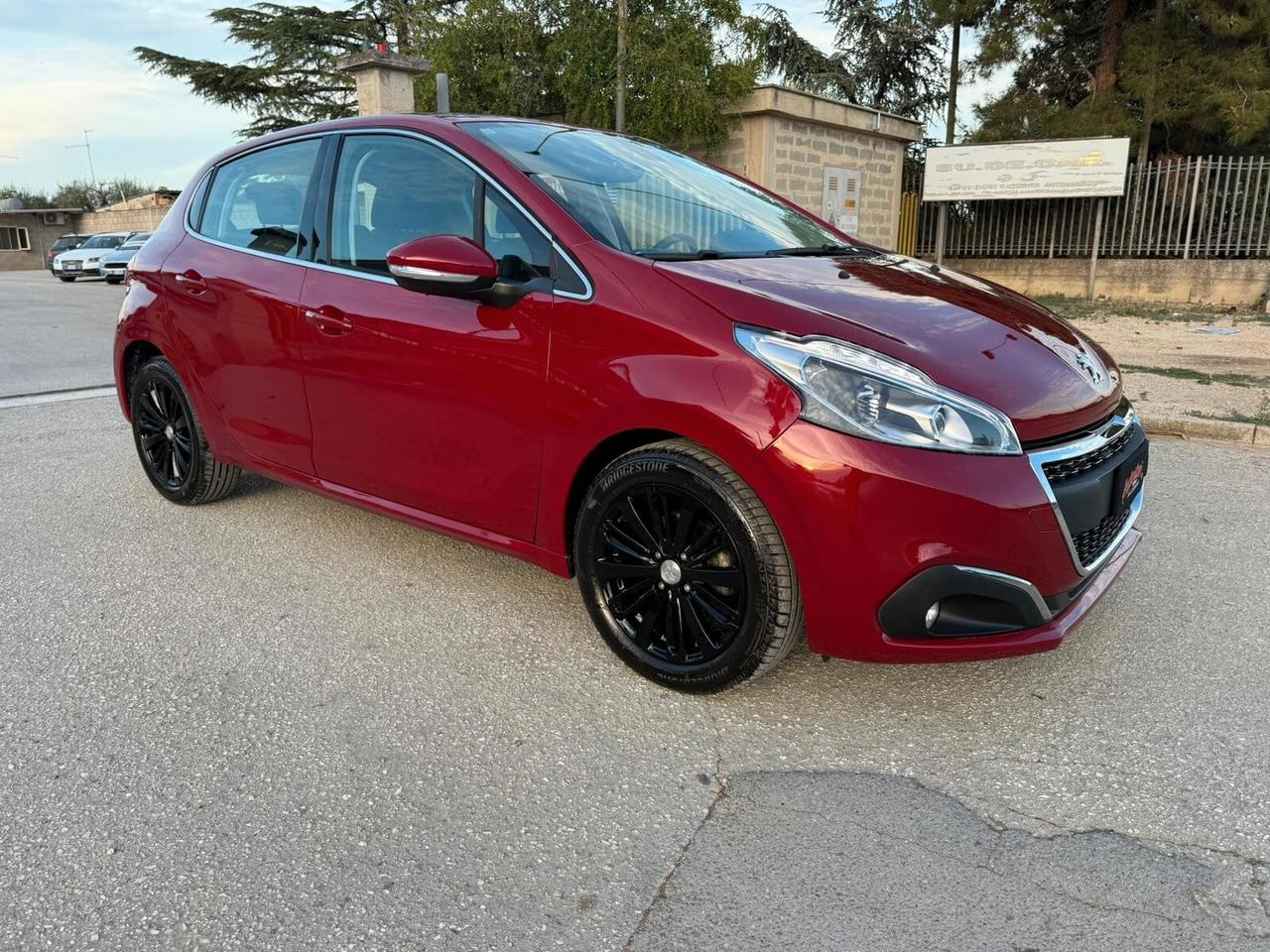 Peugeot 208 Hdi - 75 cv Full Optional