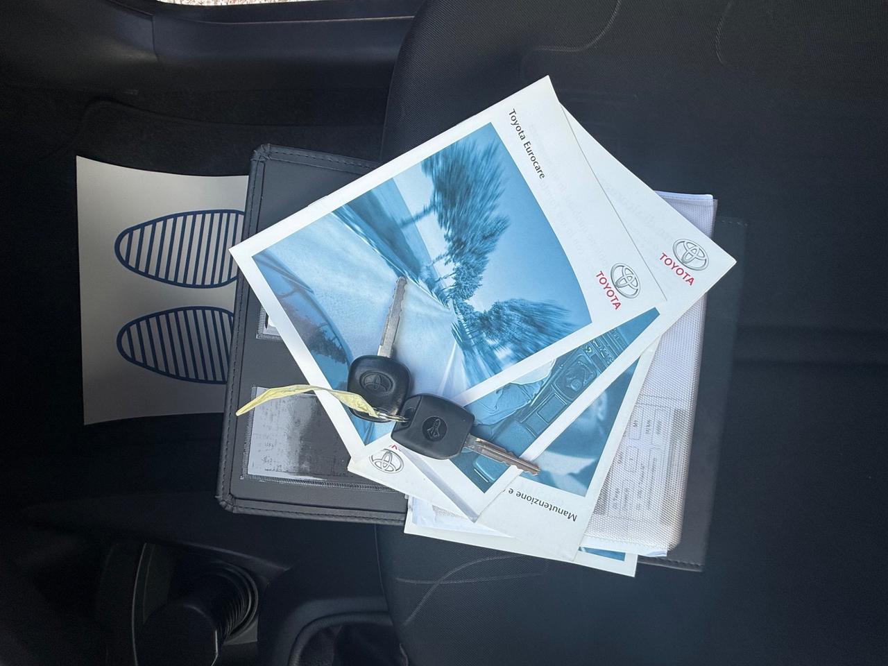 Toyota Yaris 1.0 5 porte Luxury pack