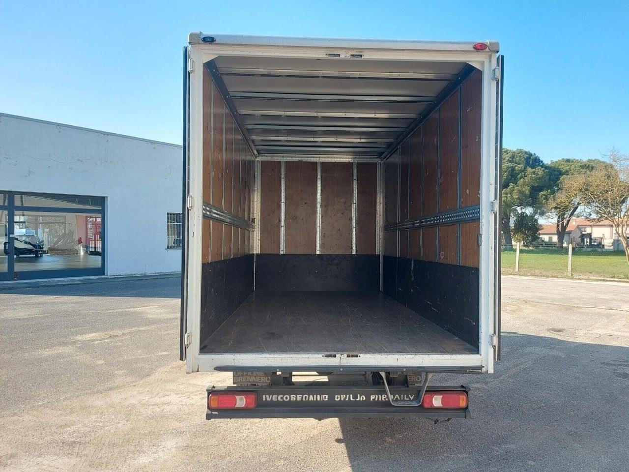 IVECO DAILY 35C14 CON FURGONE IN LEGA LEGGERA