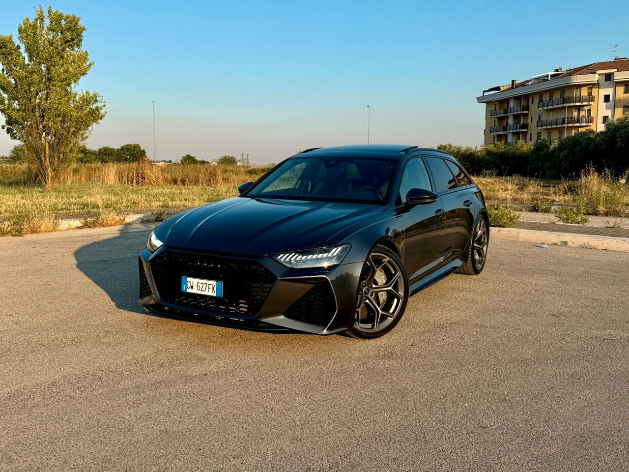 Audi RS6 RS 6 Avant 4.0 TFSI V8 quattro tiptronic Performance