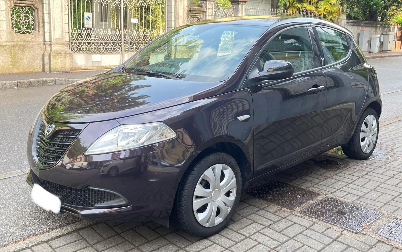 LANCIA YPSILON - 1.2 BENZINA - 5 PORTE - ANCHE PER NEOPATENTATI