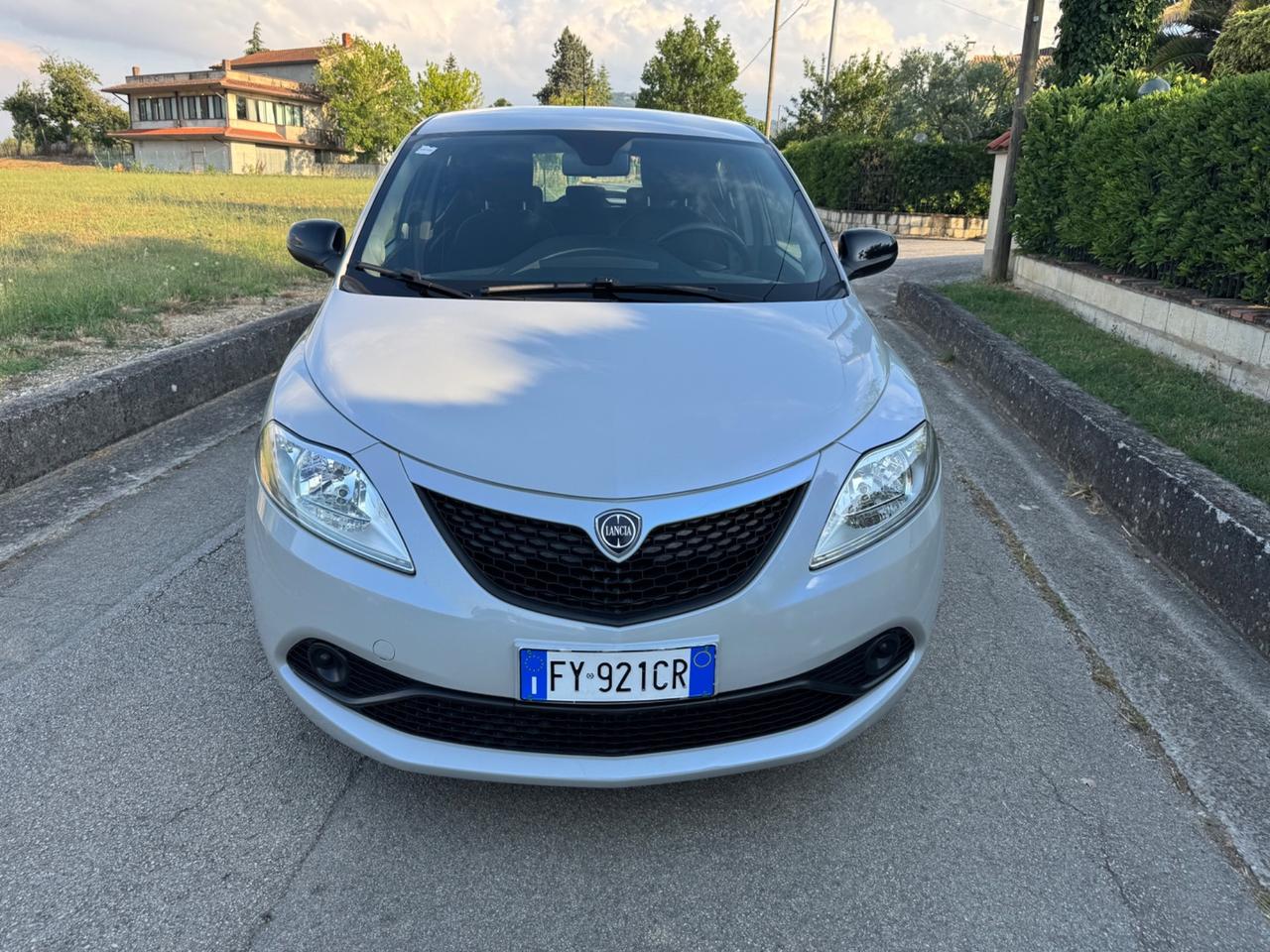 Lancia Ypsilon 1.2 69 CV 5 porte S&S Gold