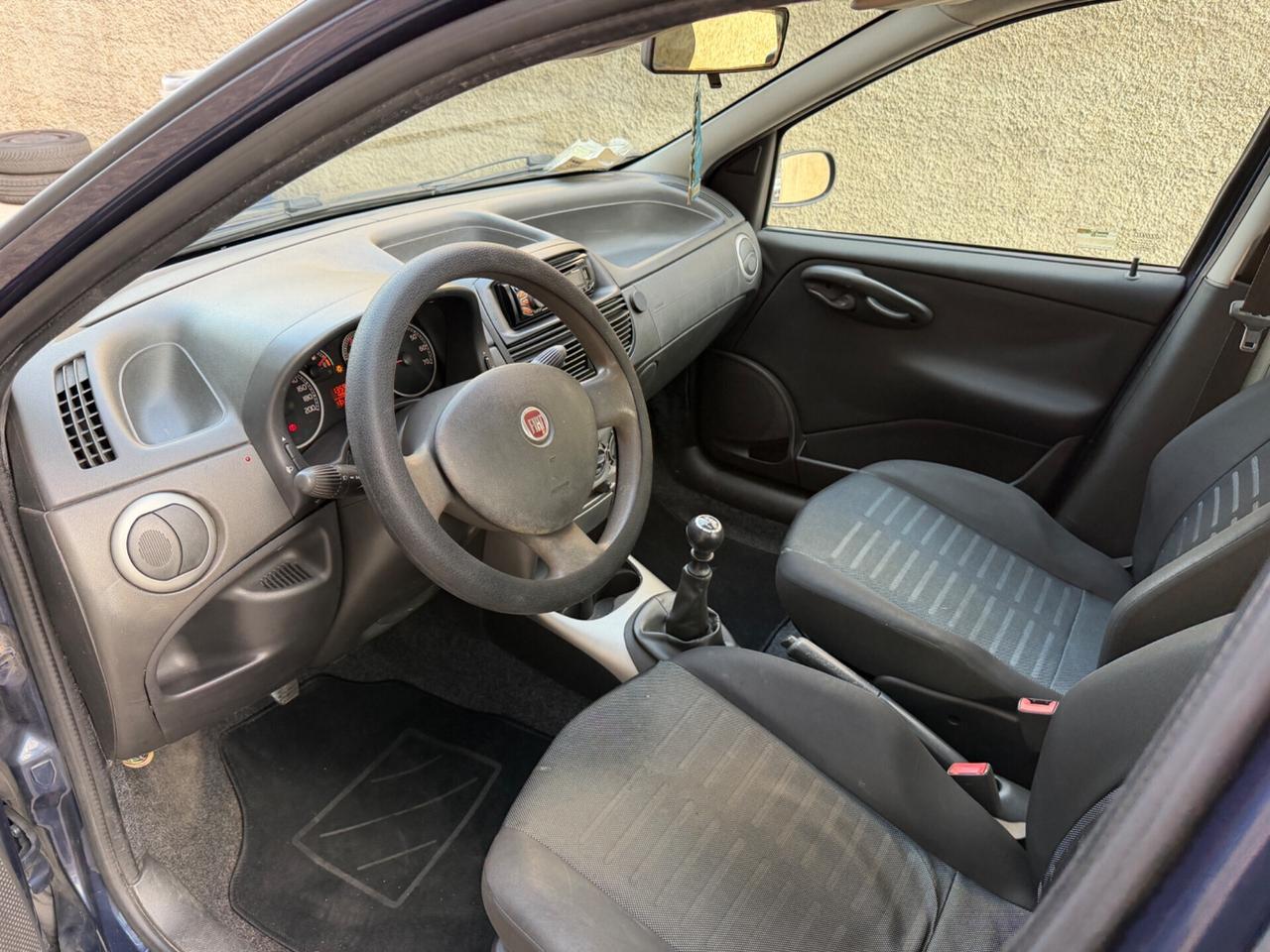 FIAT PUNTO 1.2 BENZINA EURO4 CLIMA FUNZIONATE