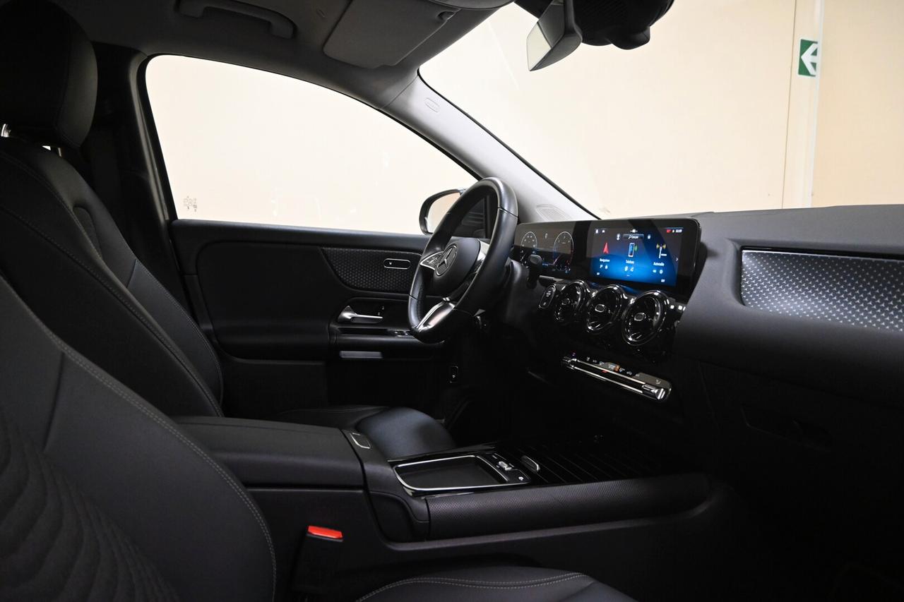 MERCEDES GLA (H247) GLA 180 d Automati...