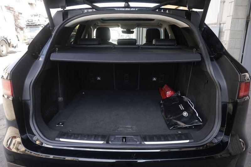 Jaguar F-Pace Jaguar F-Pace 2.0D i180cv PRESTIGE AWD AUTO PROMOZIONE Unicoproprietario