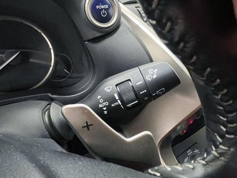 Lexus NX 300h 2.5 Executive 4wd cvt