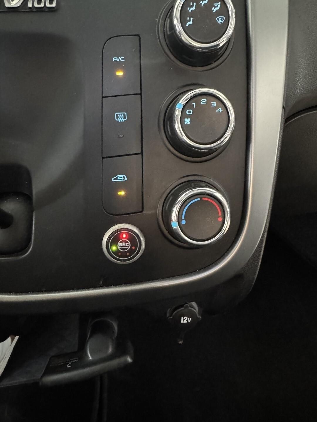 MAHINDRA KUV100 1.2 GPL 80Mila Km.