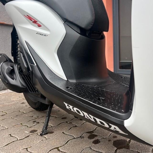 Honda SH 150 SPORT