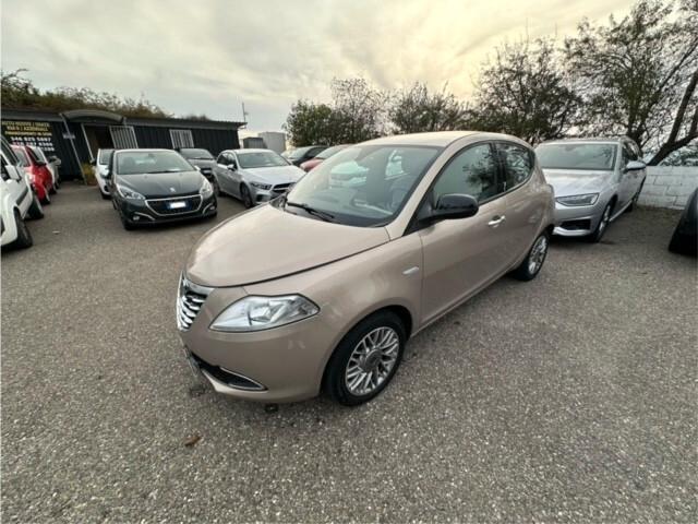 Lancia Ypsilon 1.2 69 CV 5 porte S&S Gold