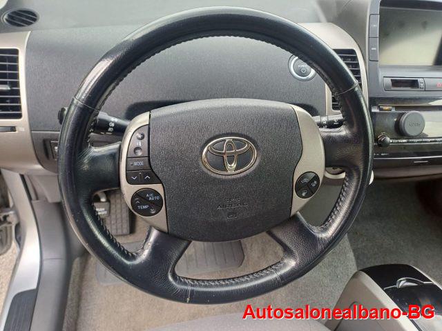 TOYOTA Prius 1.5i 16V