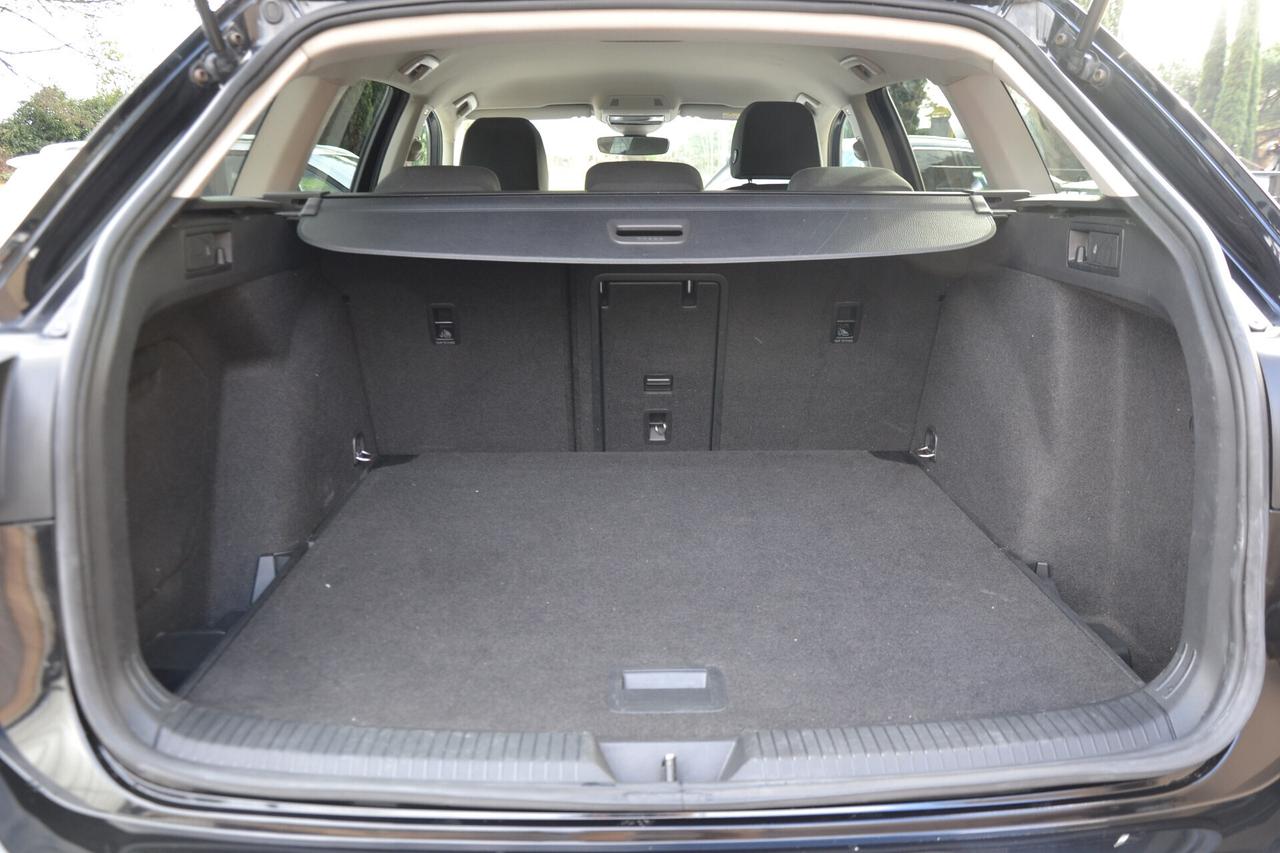 Volkswagen Golf Variant 2.0 TDI 150CV DSG NAVI+FULL LED+PDC+CRUISE ADATTIV