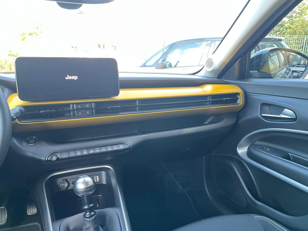 Jeep Avenger 1.2 Turbo 101CV Summit