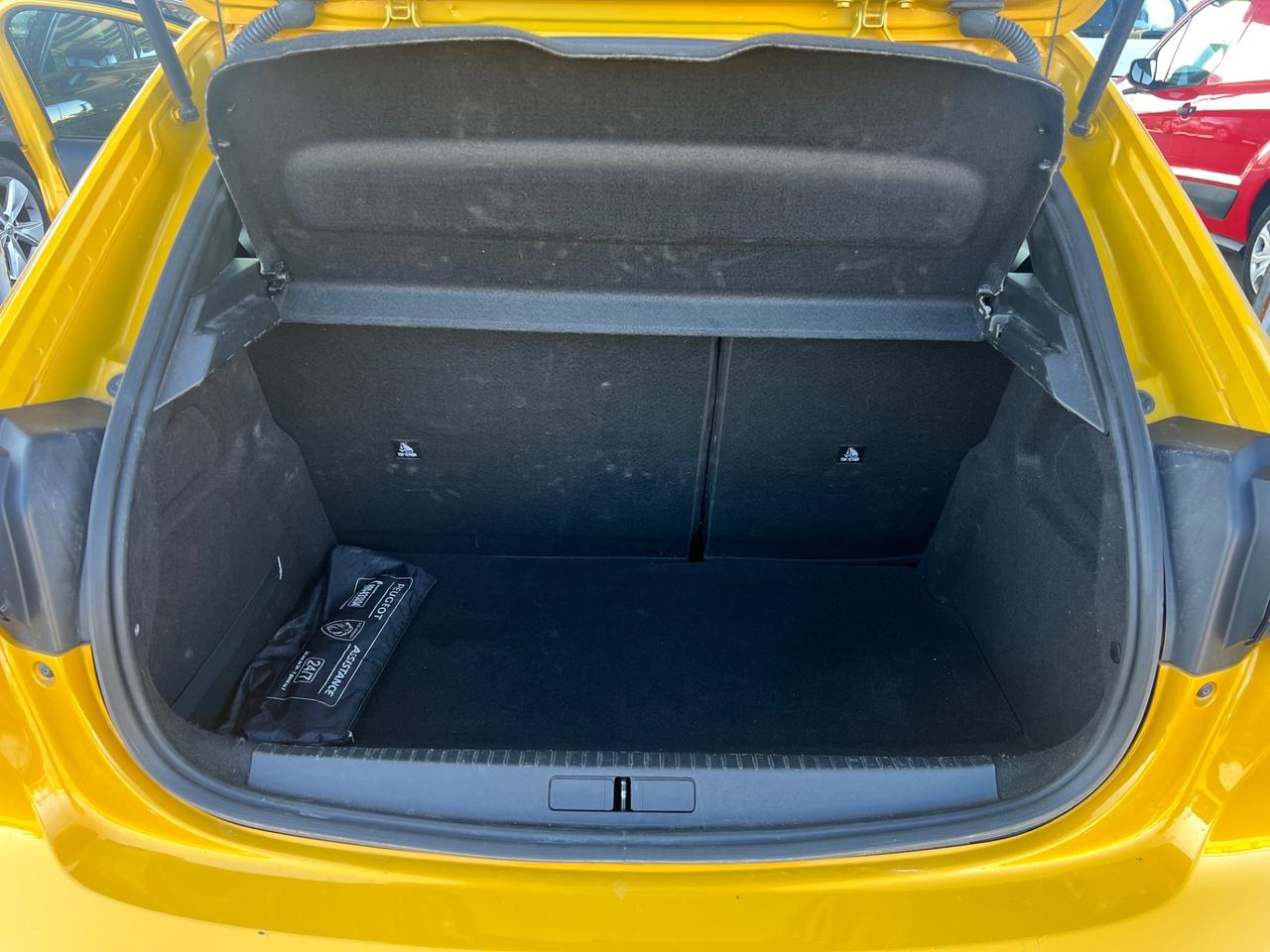 Peugeot 208 PureTech 75CV Active Neopatentati Finanziabile