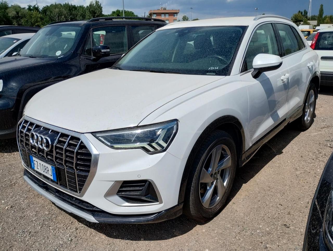 Audi Q3 35 TDI quattro Business Advanced