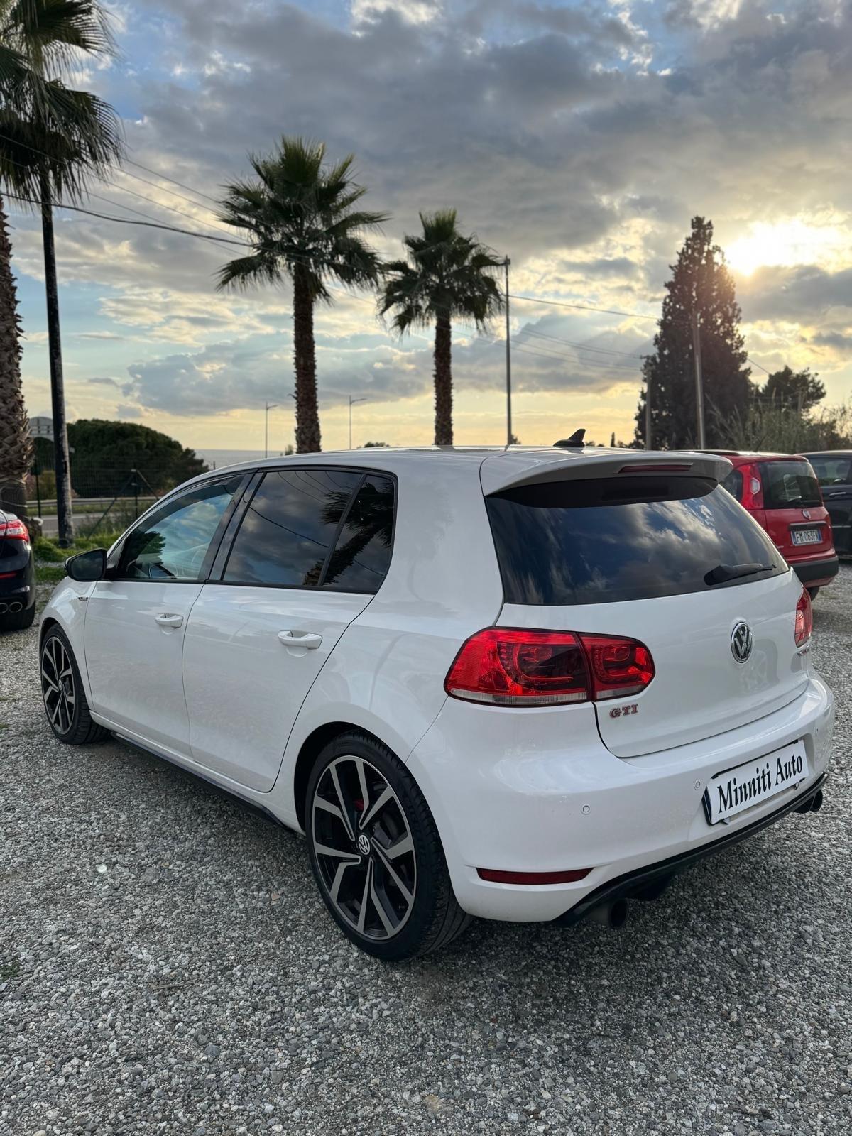 Volkswagen Golf GTI Golf 2.0 TSI DSG 5p. GTI