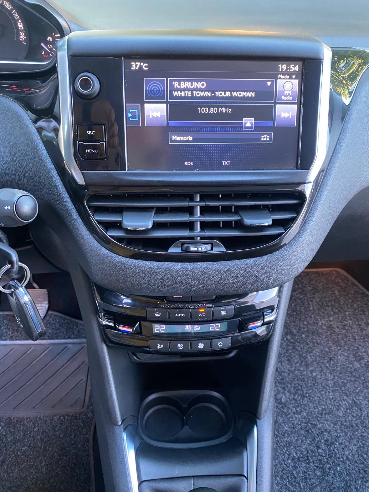Peugeot 208 PureTech 82 5 porte Allure NEOPATENTATI!!!