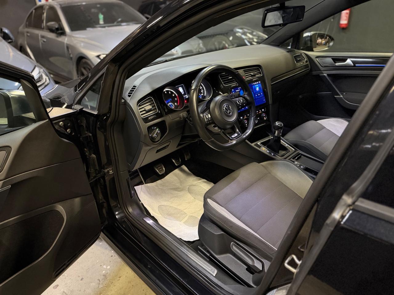 Volkswagen Golf R 2.0 5p.