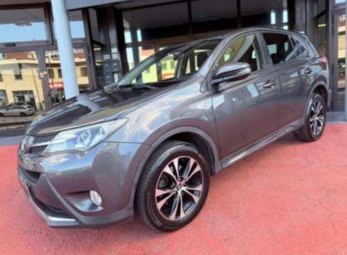 Toyota RAV 4 2.0 D-4D 2WD STYLE KEYLESS NAVI CARBON 18 GARANZIA