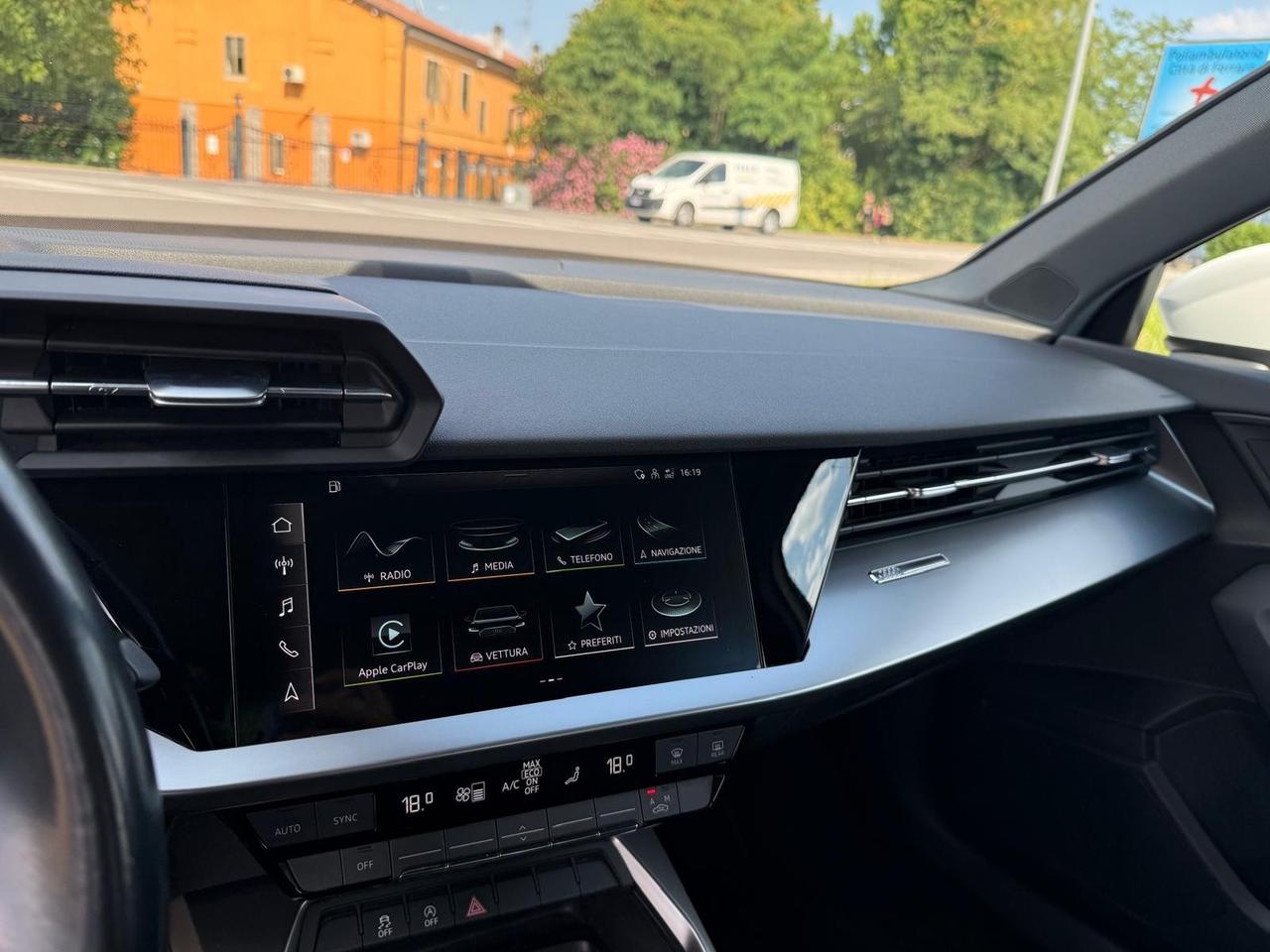Audi A3 SPB 30 TDI Business Advanced