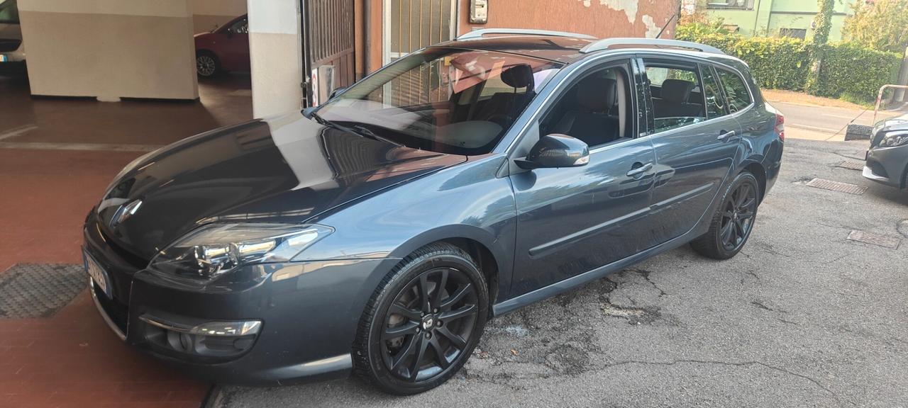 Renault Laguna 2.0 dCi 175CV SporTour Proactive 4Control ESM