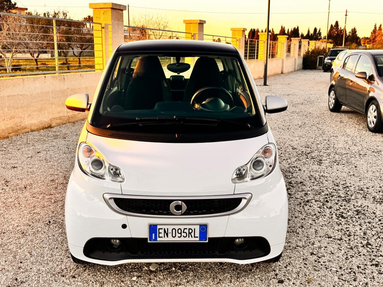 Smart ForTwo 1000 52 kW MHD coupé pure