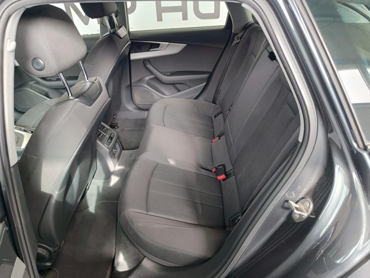 Audi A4 Avant 35 TDI/163 CV S tronic Business Advanced