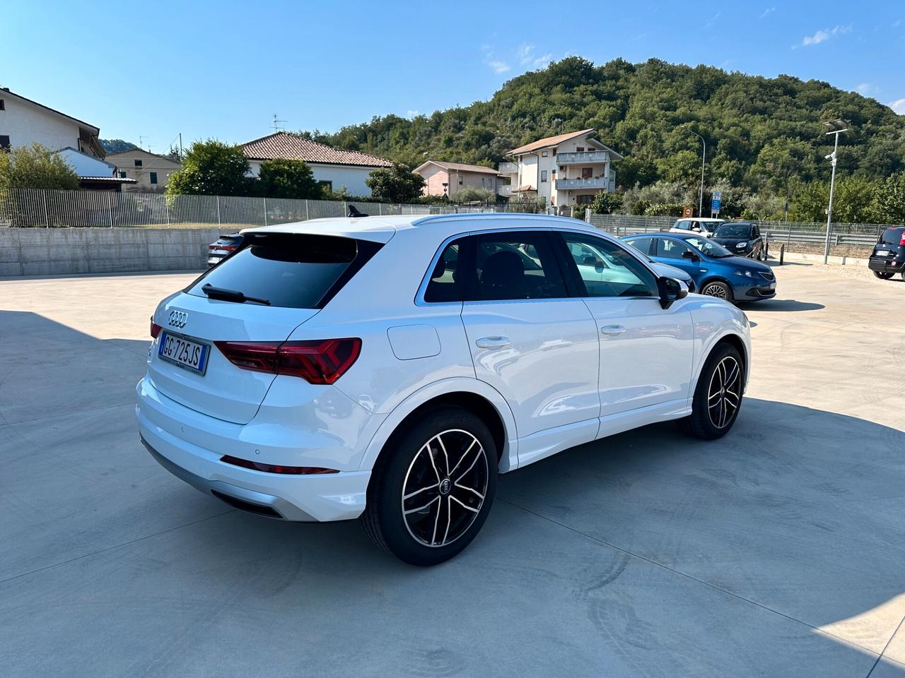 Audi Q3 35 TDI S tronic Business Advanced