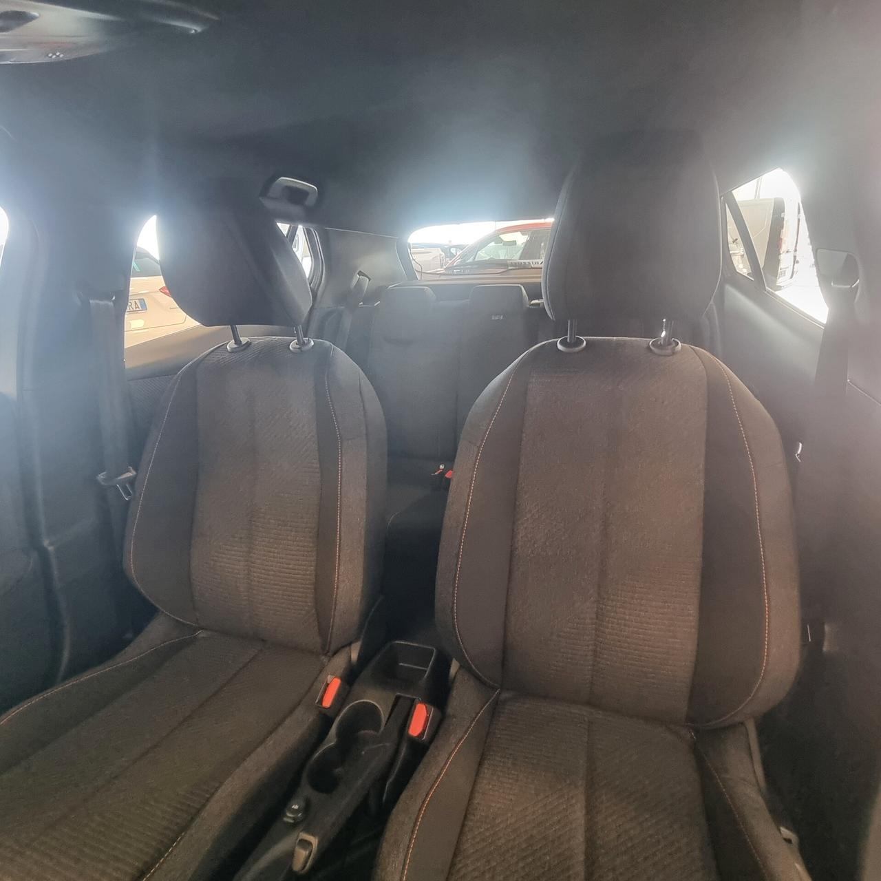 Peugeot 2008 STYLE 1.2 100cv S&S