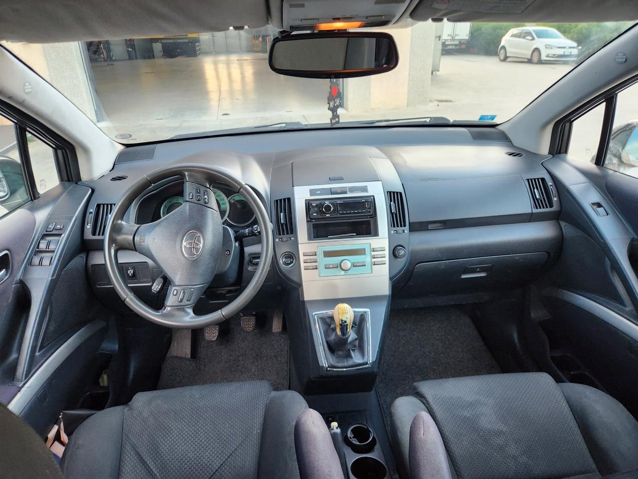 Toyota Corolla Verso 2.2 16V D-4D Sol