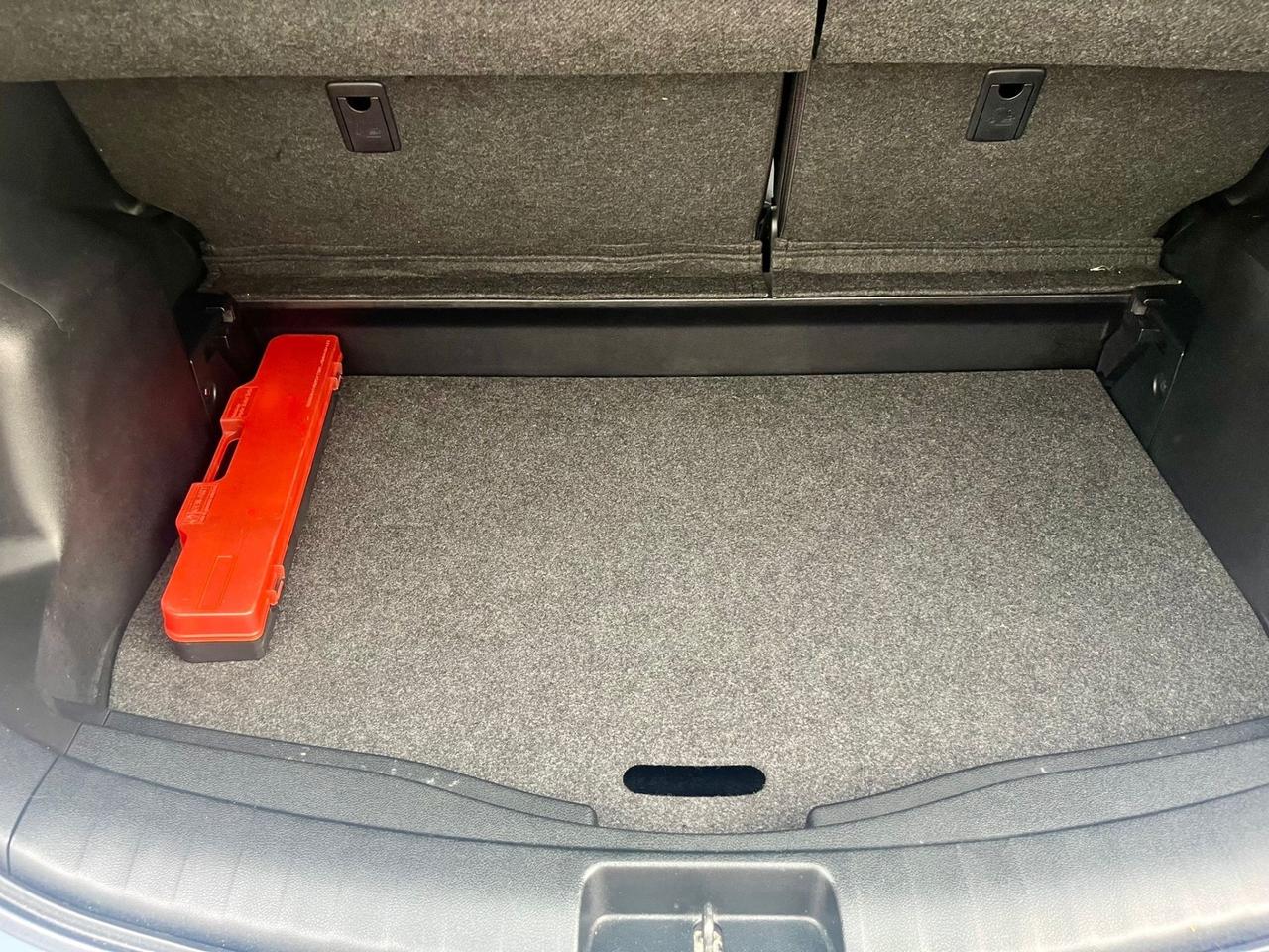 Toyota Verso-S 1.4D 2012 96.000km cambio automatico