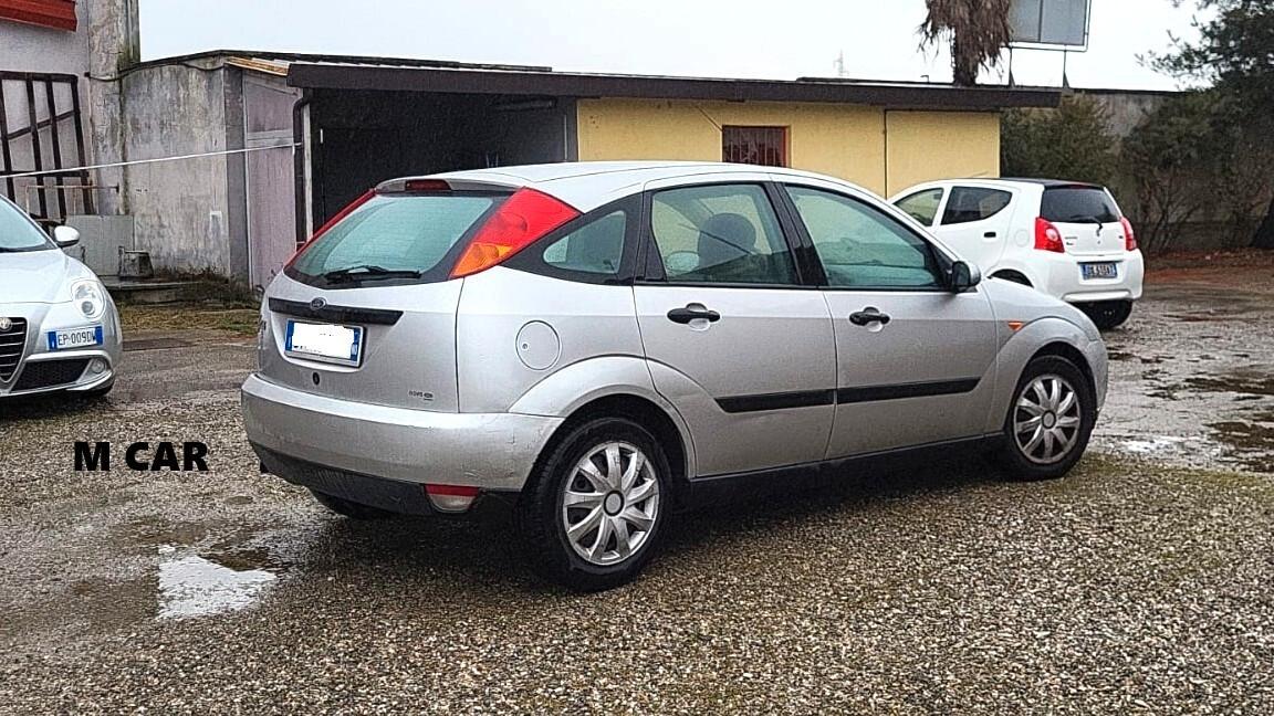 Ford Focus 1.6i 16V cat 5p. Ghia