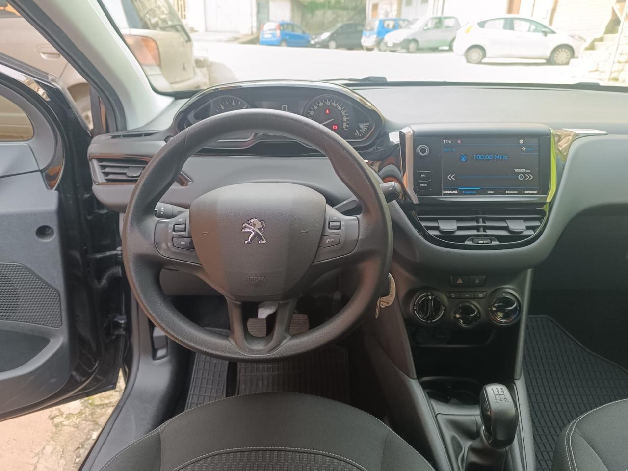Peugeot 208 BlueHDi 100 5 porte Allure