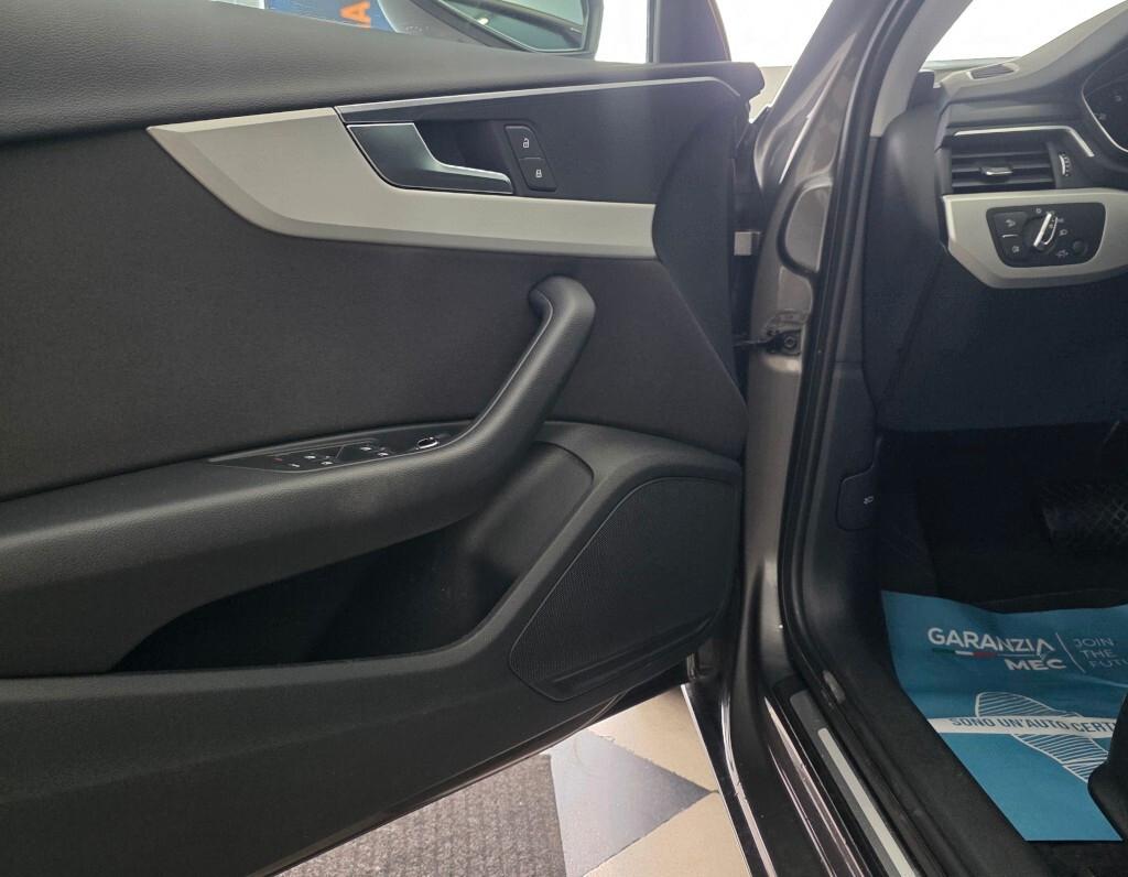 Audi A4 Avant 30 TDI/136 CV S tronic Business Advanced