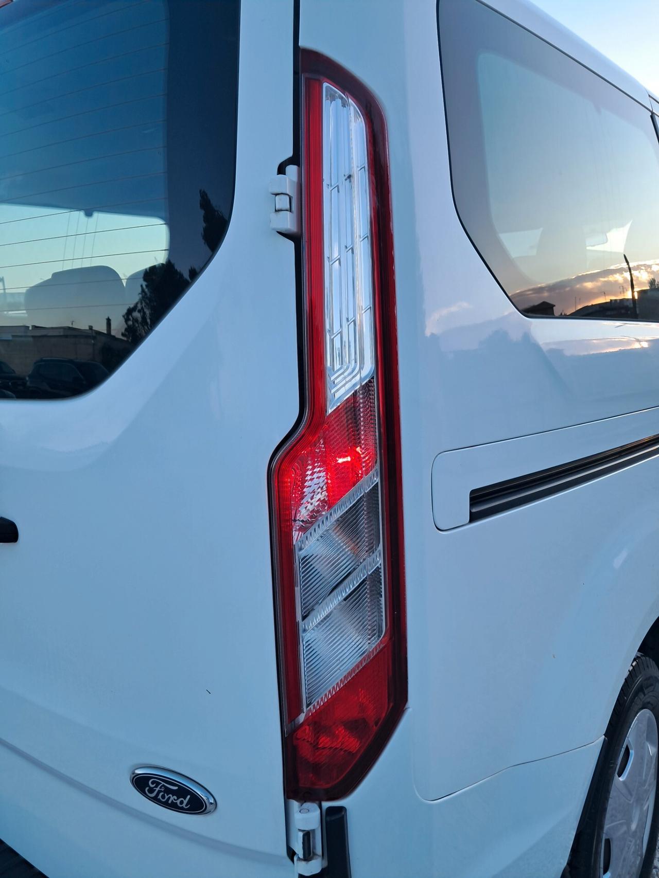FORD TRANSIT CUSTOM 2.0 TDCI 131CV *9 POSTI* LH1