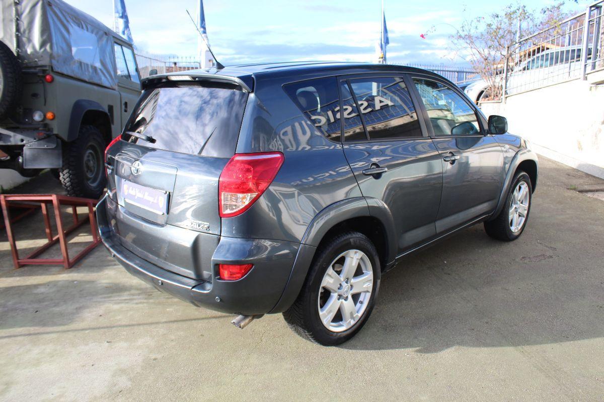 TOYOTA - RAV4 - Crossover 2.2 D-4D 177CV Luxury