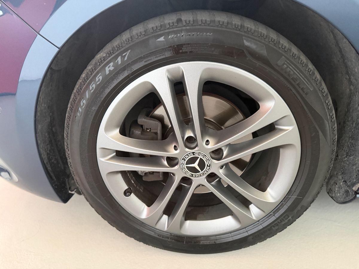 MERCEDES - Classe B - B 180 d Automatic Executive