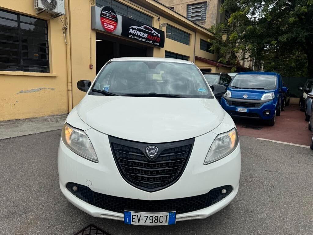Lancia Ypsilon 0.9 TwinAir 84 CV Metano 2014 NEOPATENTATI