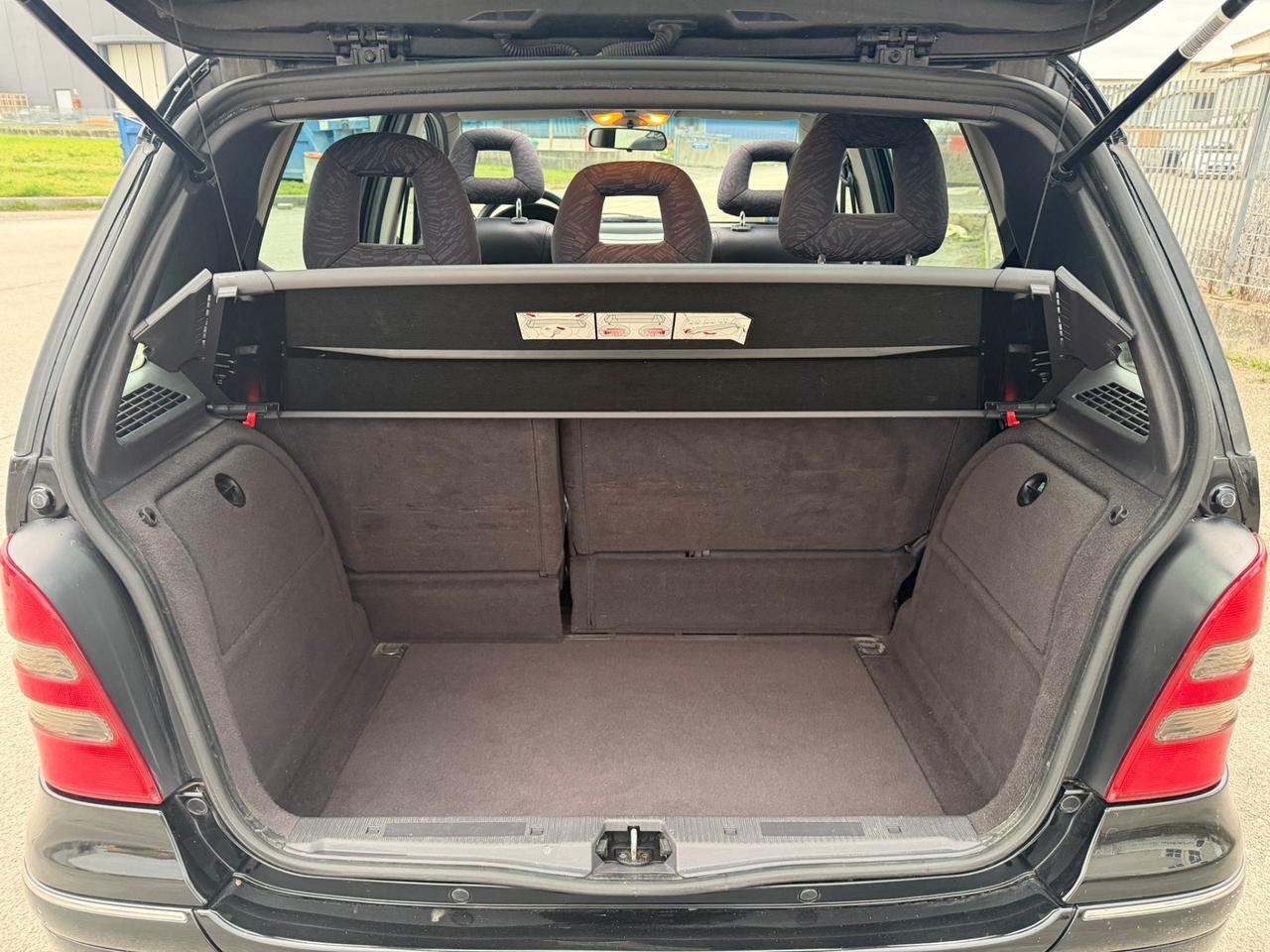 Mercedes-benz A 160 BlueEFFICIENCY 156000 km