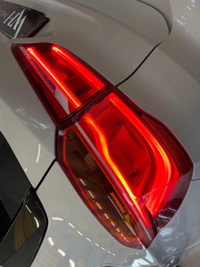 BMW X1 sDrive18d X line //LED//18//NAVI//