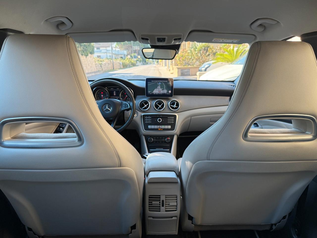Mercedes-benz GLA 200d