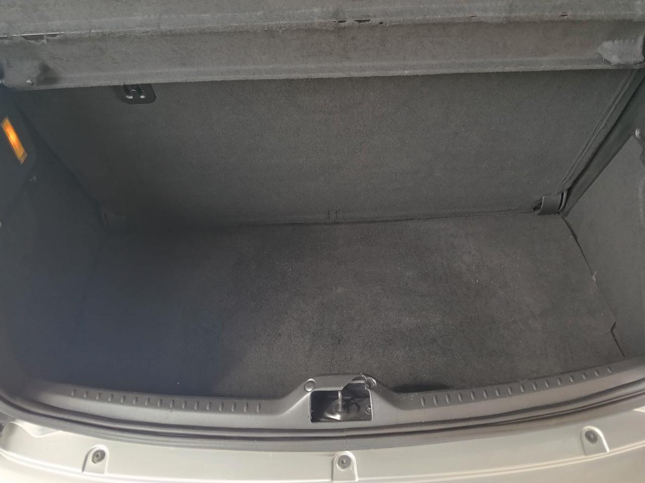 Lancia Ypsilon 1.3 MJT 75 CV Argento