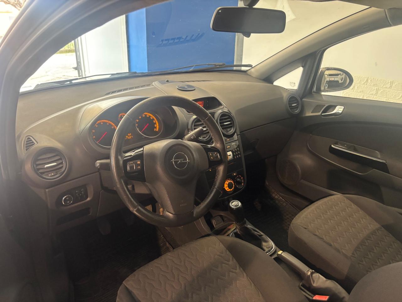 Opel Corsa 1.2 85CV 5 porte GPL-TECH Edition