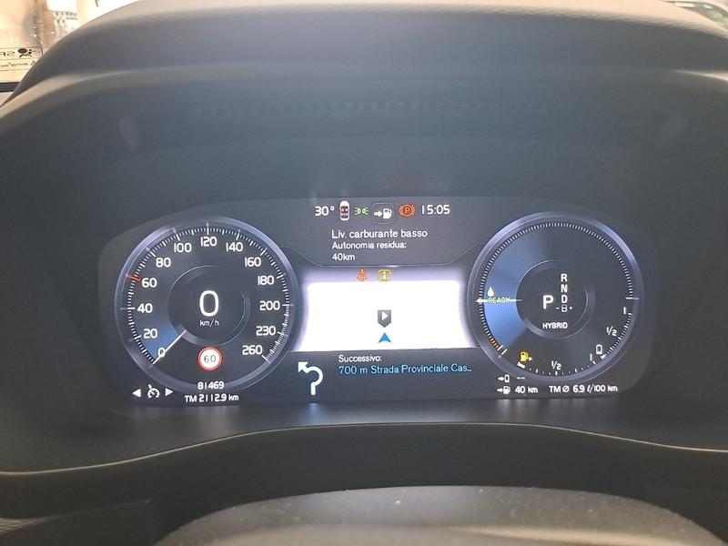 VOLVO XC40 T4 RECHARGE PLUG-IN AUTO CORE SUV