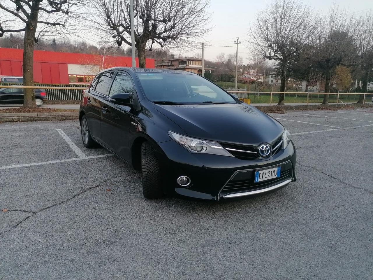 Toyota Auris 1.8 Hybrid 99cv