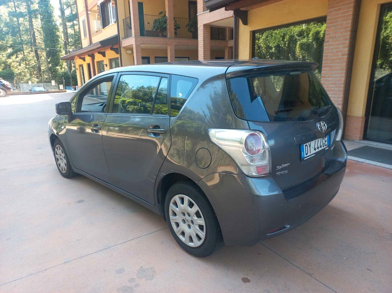Toyota Verso 2.0 D