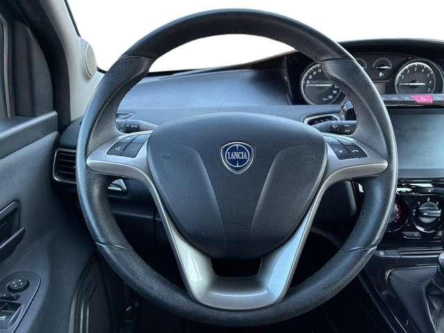 Lancia Ypsilon 1.0 firefly hybrid Gold s&s 70cv