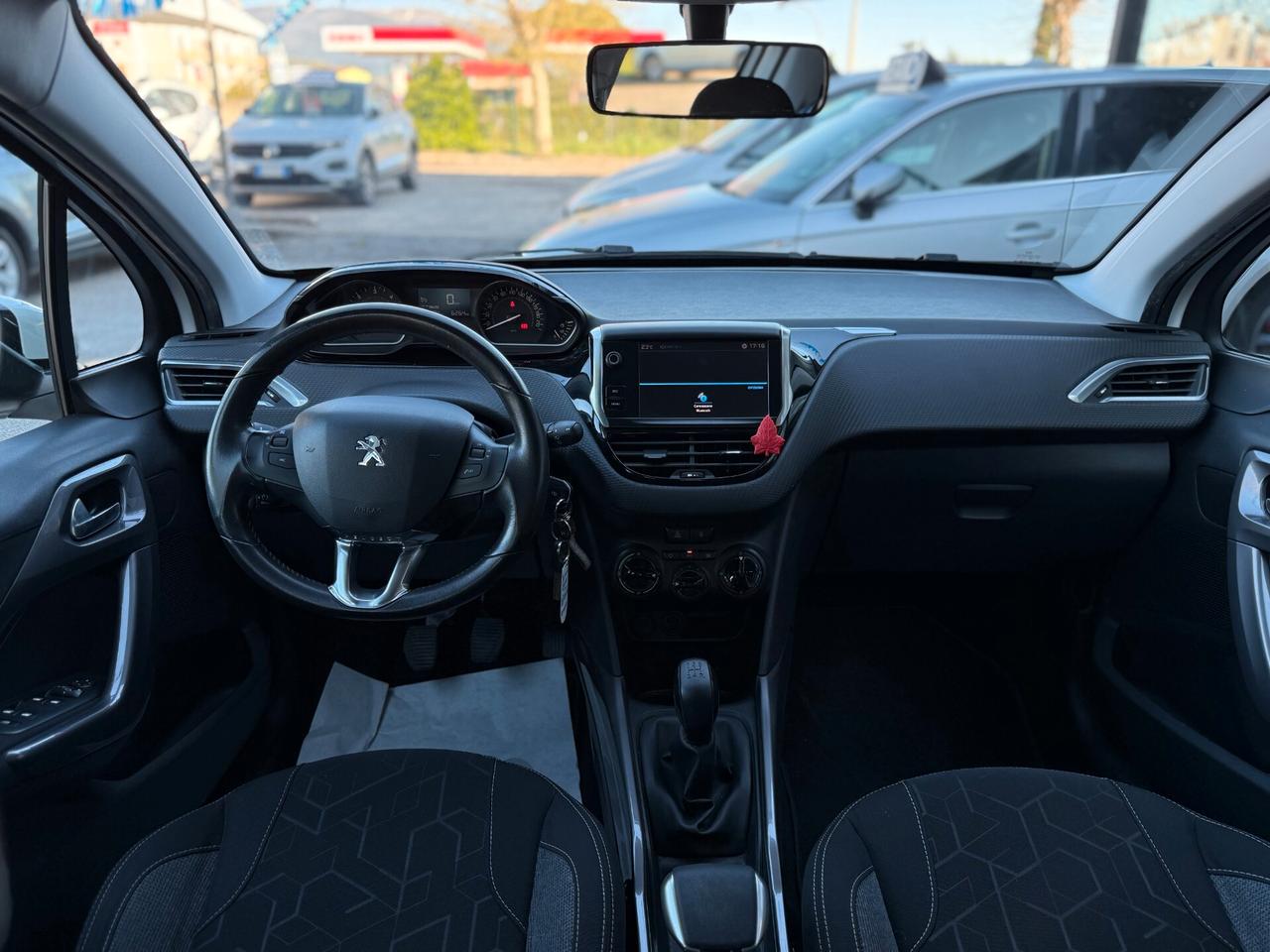 Peugeot 2008 BlueHDi 100 Allure
