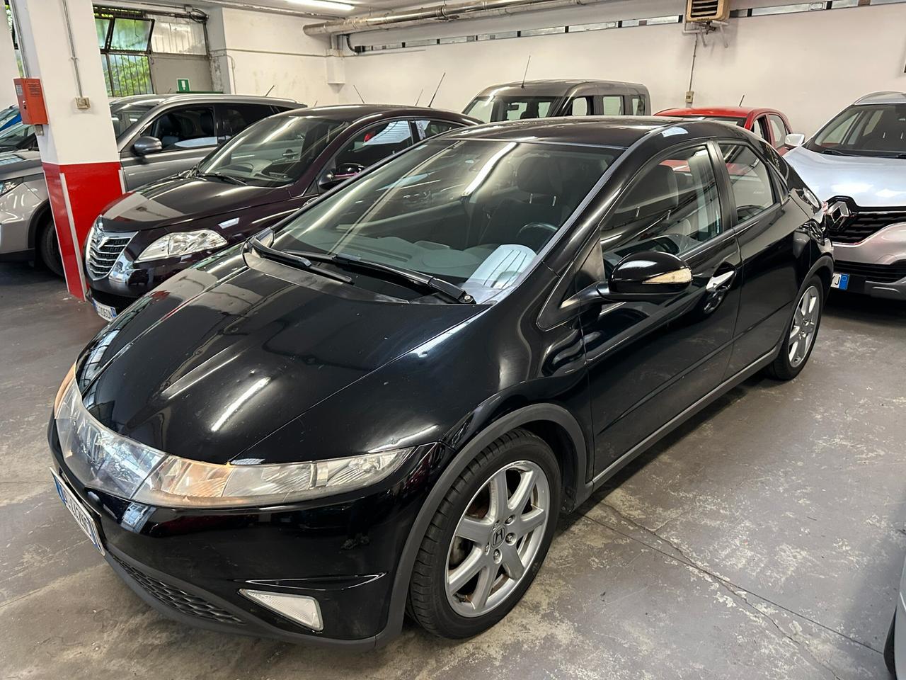 Honda Civic 1.8 i-VTEC 5p. Comfort